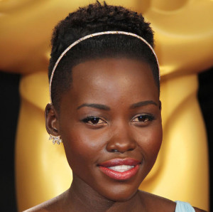 lupita-nyongo-oscars-2014